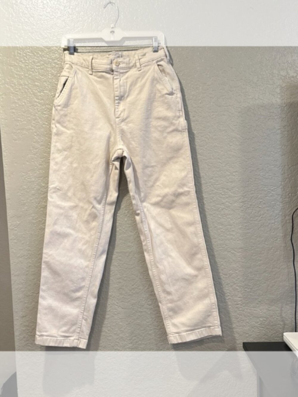 Uniqlo Men's Light Beige Casual Pants-Size Small